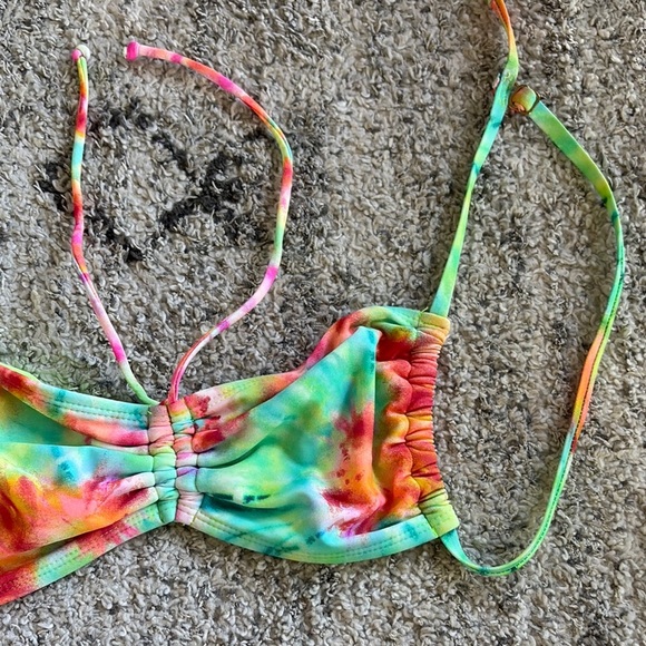 Colorful Tie-Dye Bikini Top with adjustable straps - Picture 3 of 9